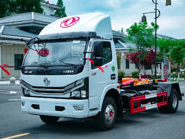 國六東風(fēng)多利卡8方車廂可卸式（鉤臂）垃圾車