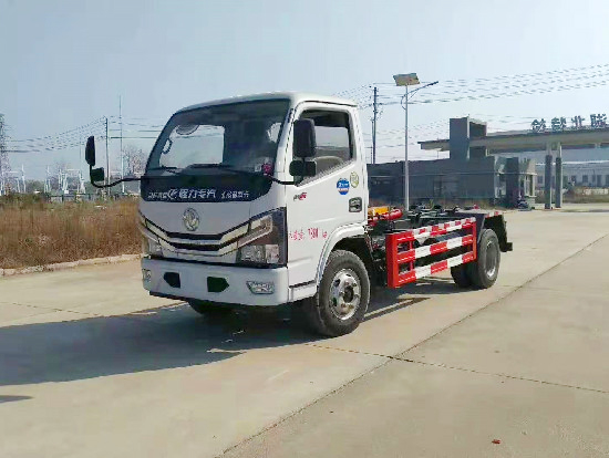 東風(fēng)小多利卡國六5方車廂可卸（鉤臂）式垃圾車